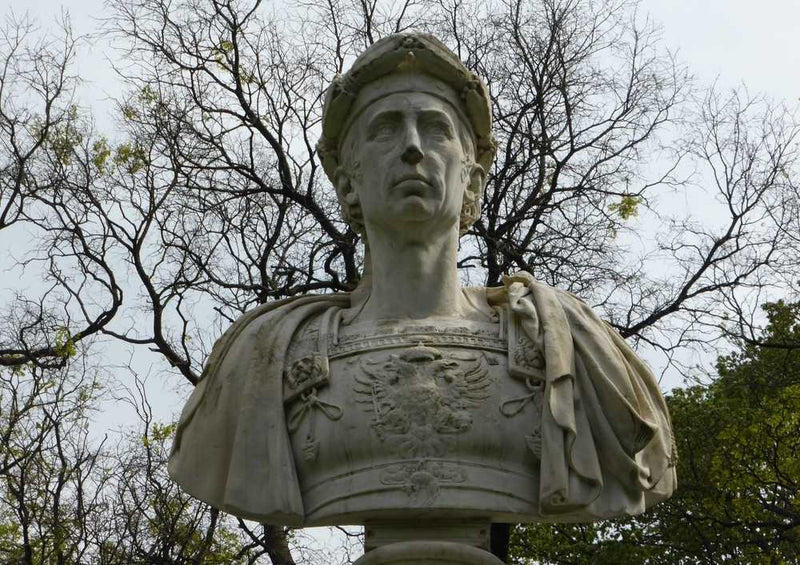 66937 Hintergründe - Skulptur