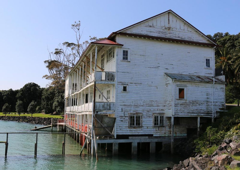 17993 Gebäude - Haus am See