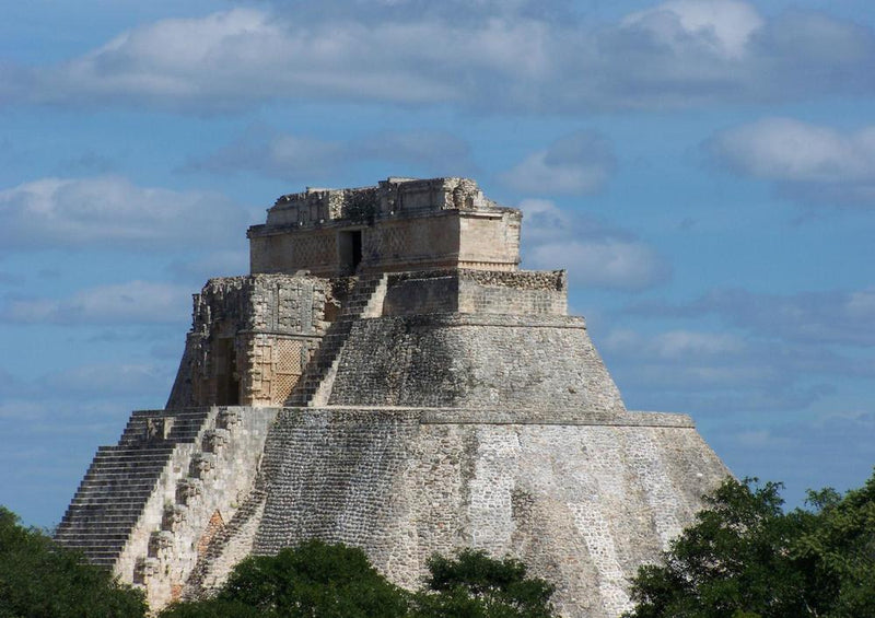 25929 Menschen - Maya-Pyramide
